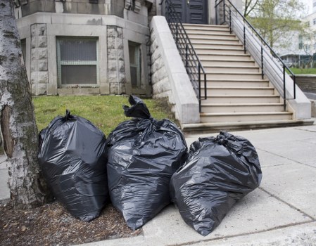 Benefits of using professional waste removal services